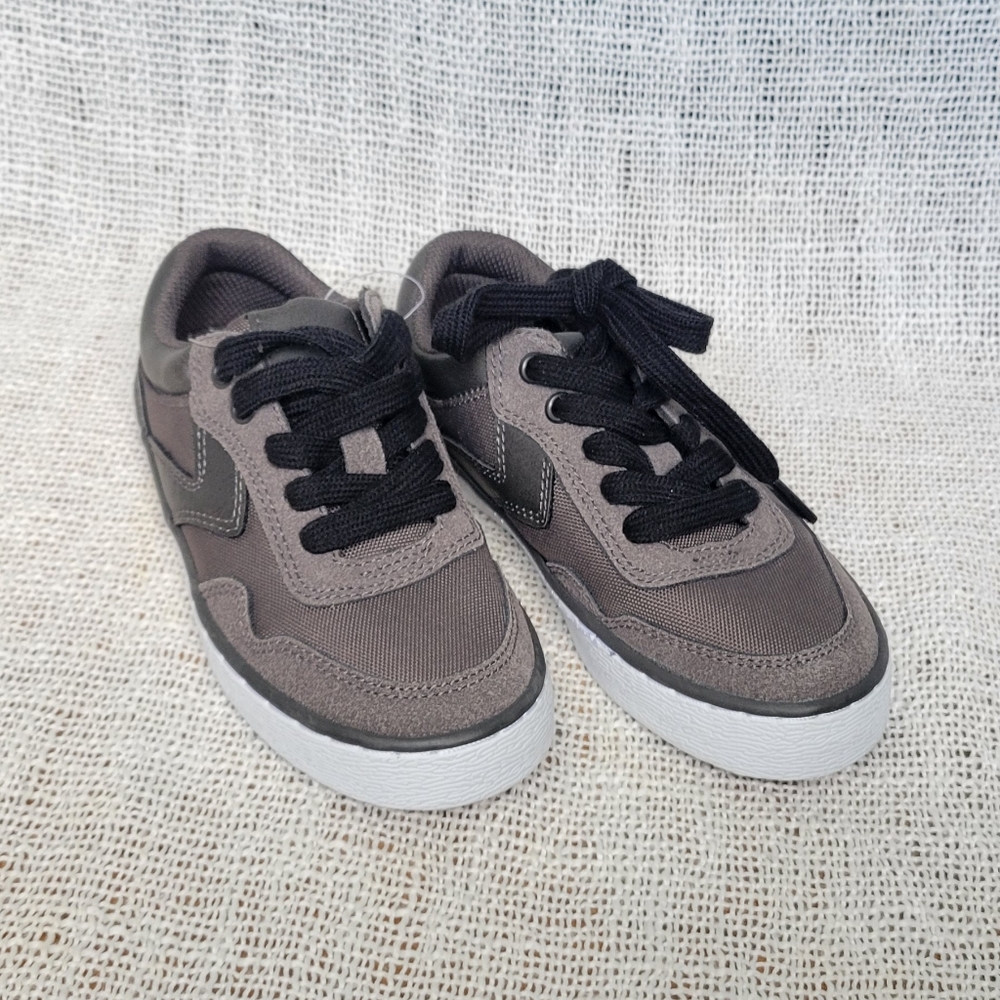 NEW!!! Children's Place boys grey shoes.
